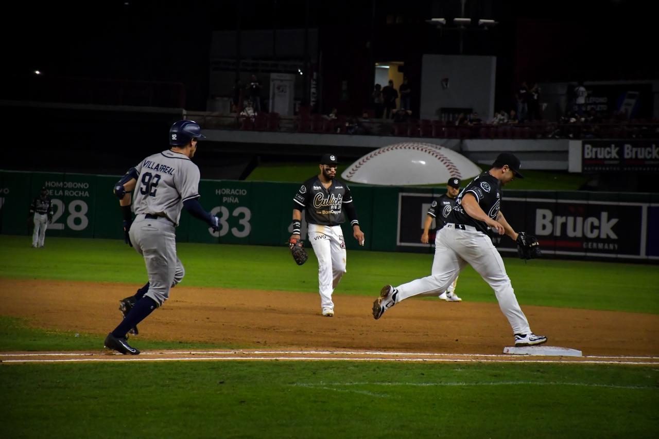 $!Tomateros cae en casa y Nayarit firma su primera serie en Culiacán