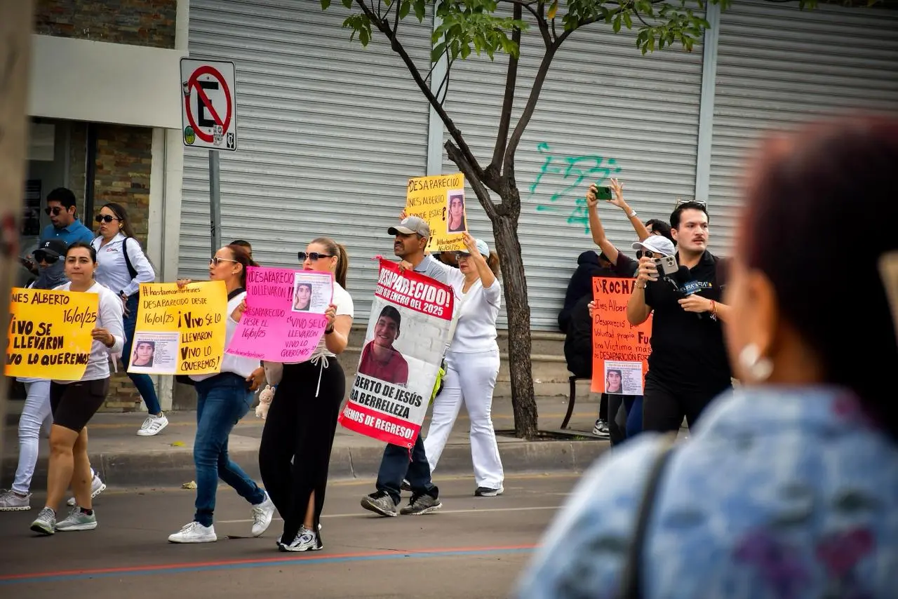 $!Inés Alberto se habría graduado este año; en cambio, su familia marcha para exigir su localización con vida en Culiacán
