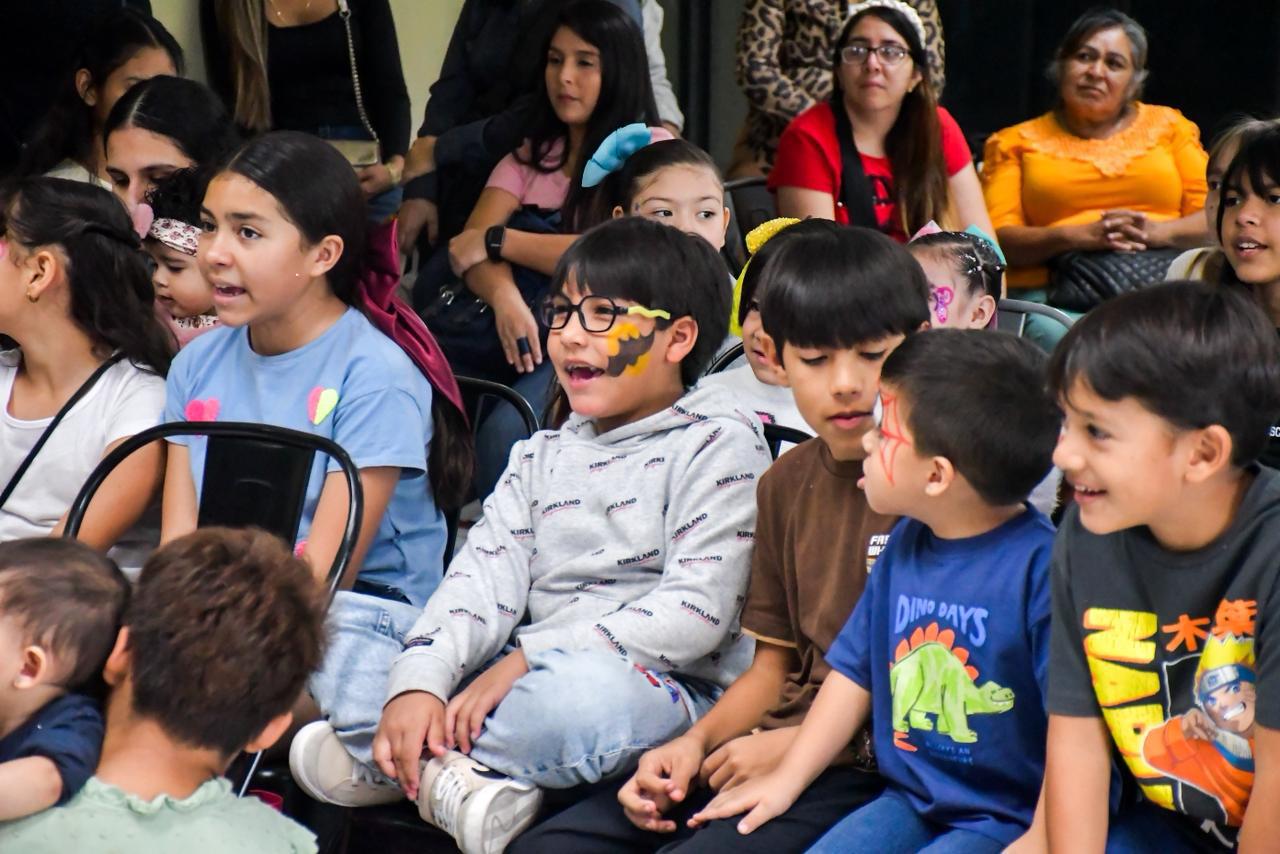 $!Arriban los Reyes Magos de Noroeste a Culiacán y cumplen deseos de niñas y niños