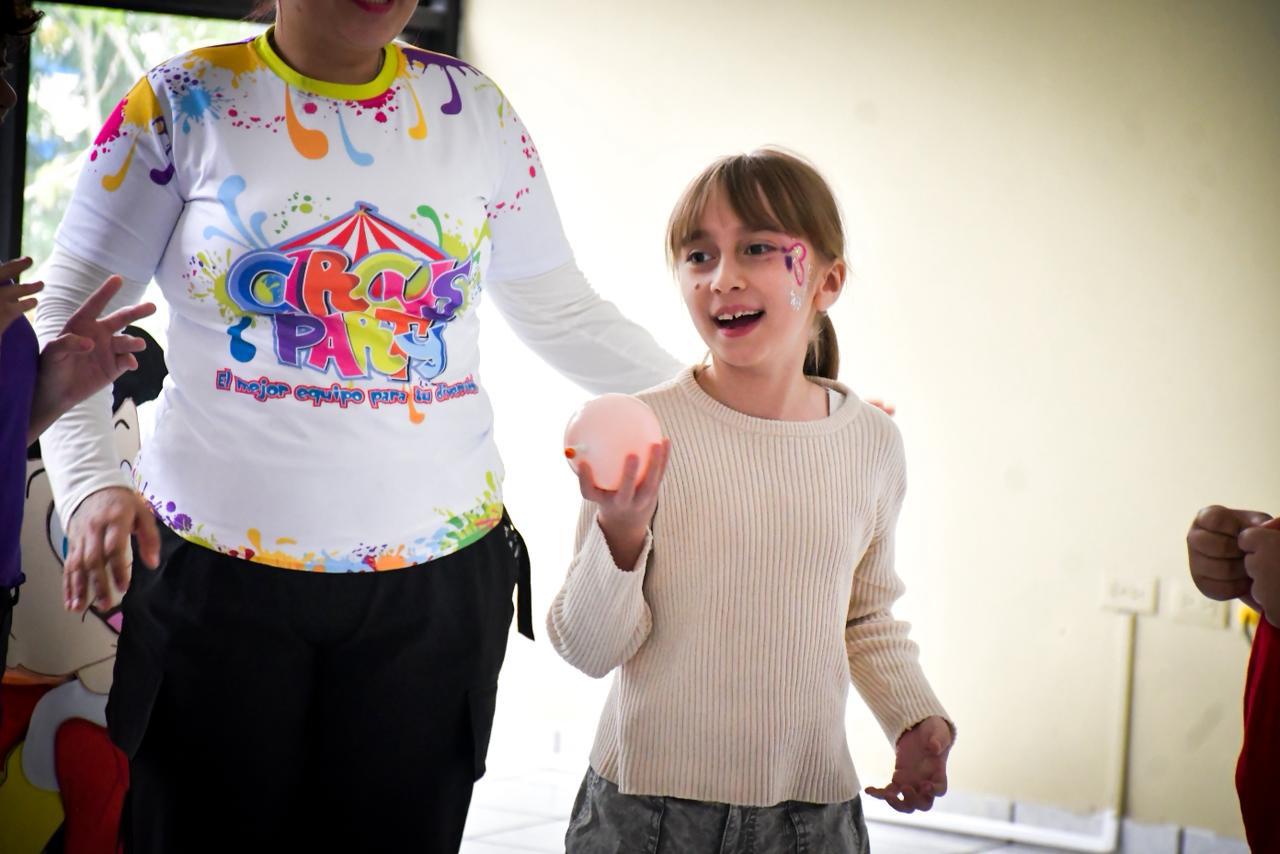 $!Arriban los Reyes Magos de Noroeste a Culiacán y cumplen deseos de niñas y niños