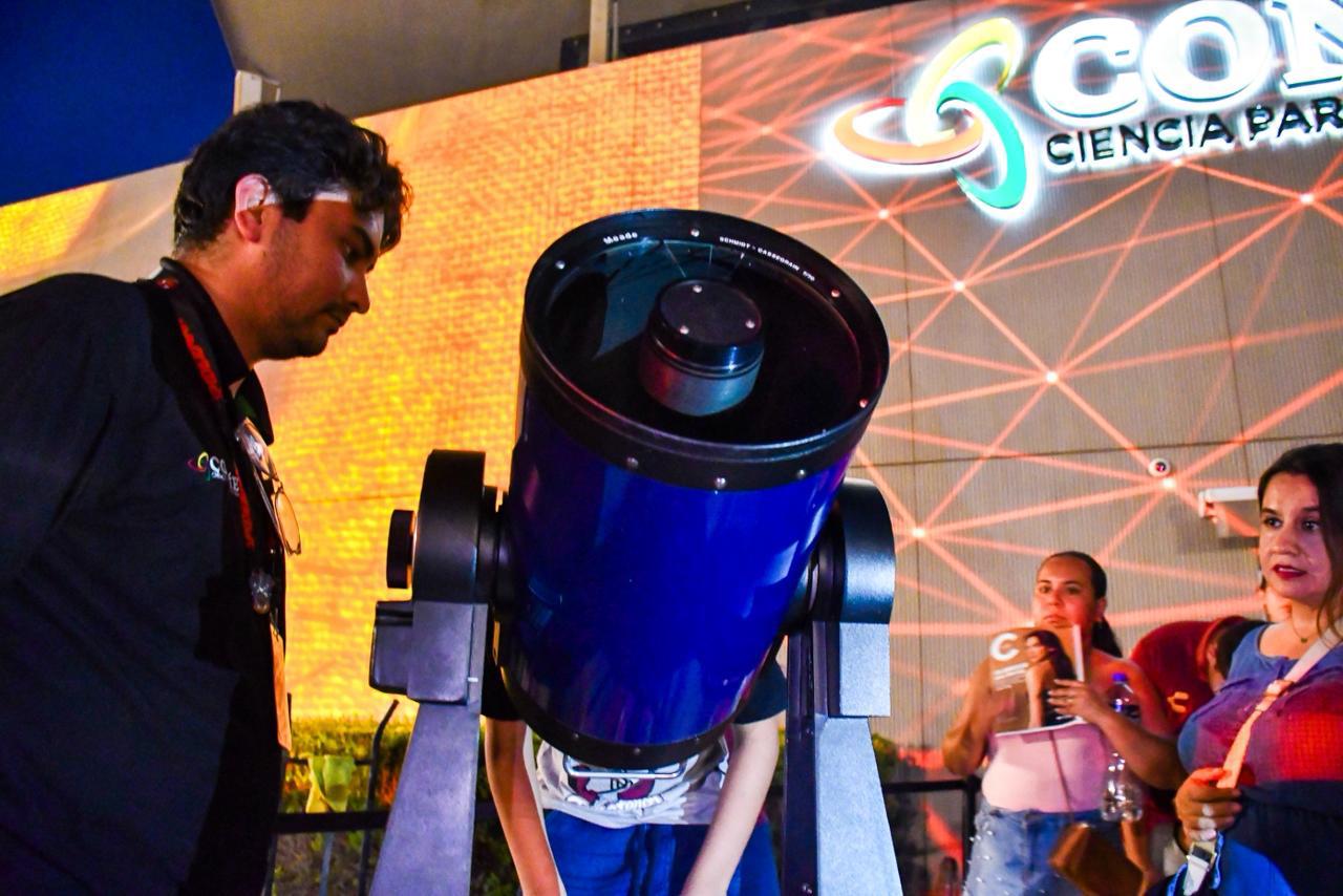 $!Centro de Ciencias de Sinaloa celebra la Noche Internacional de Observar la Luna
