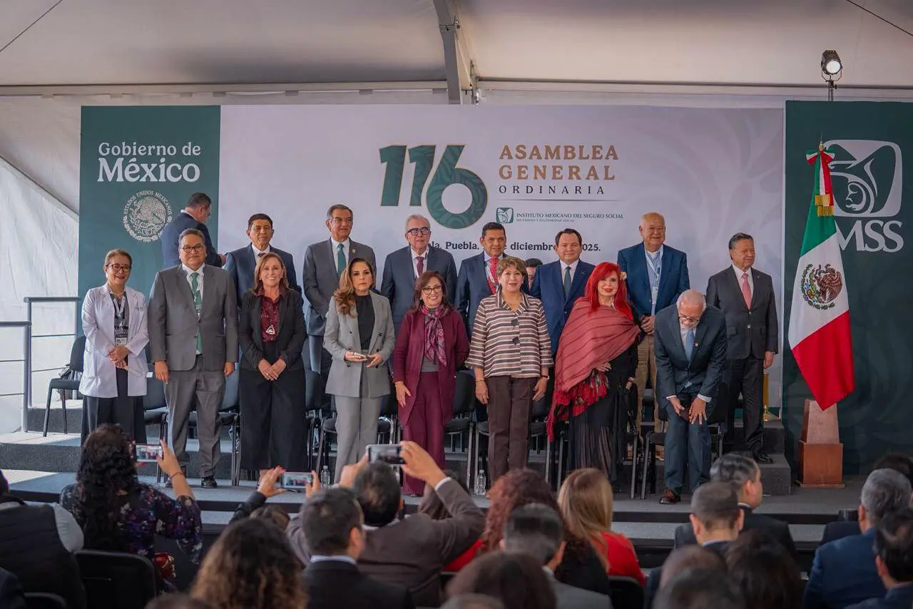 $!Rocha acompaña a Sheinbaum en la Asamblea General del IMSS y celebra reinauguración del Hospital ‘Carmen Serdán Alatriste’