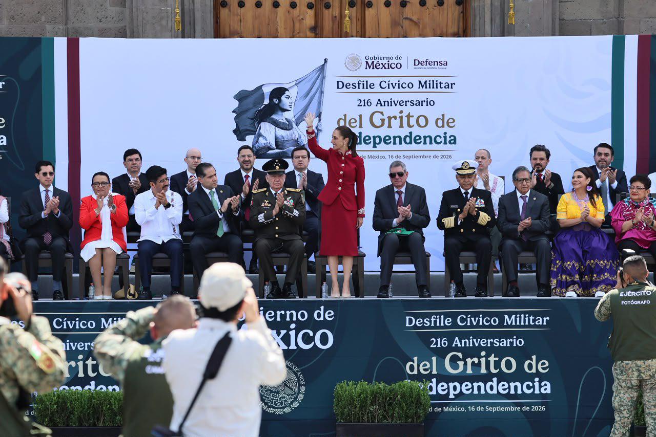 $!México no se doblega ni se vende, advierte Sheinbaum durante el desfile de la Independencia