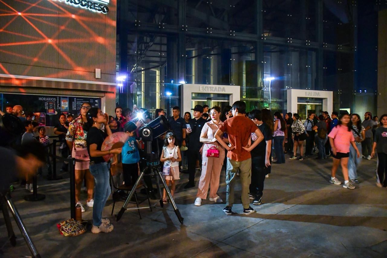 $!Centro de Ciencias de Sinaloa celebra la Noche Internacional de Observar la Luna