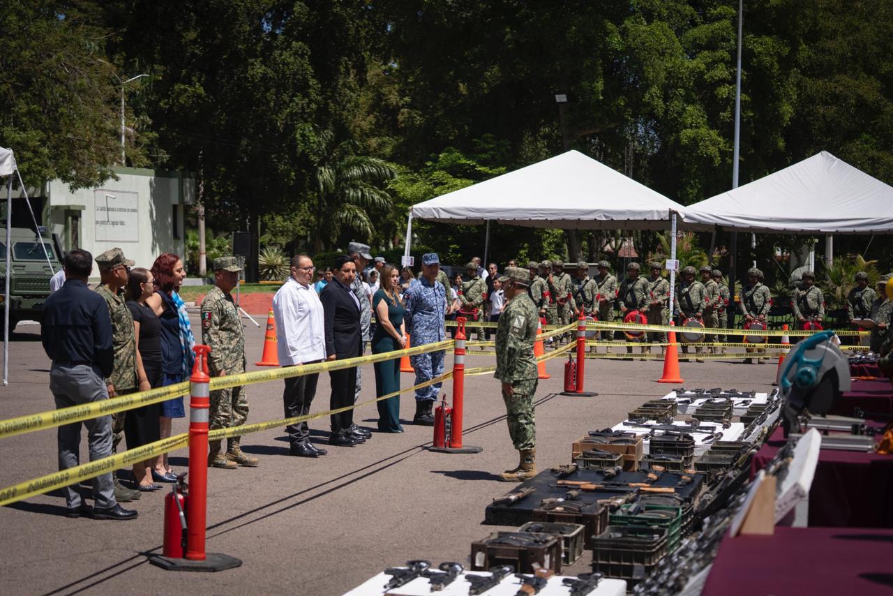 $!Destruye Ejército más de 800 armas de fuego en Culiacán