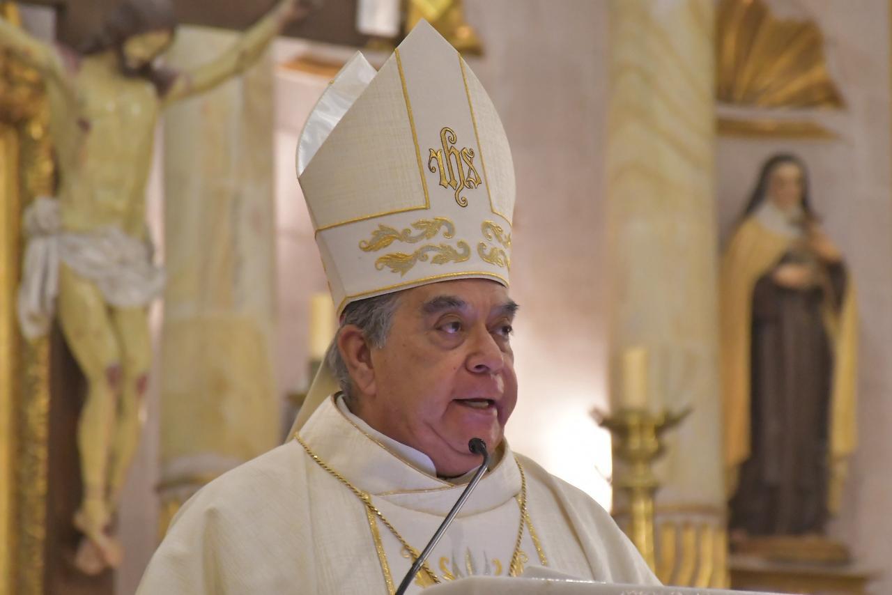 $!Catedral de Culiacán celebra el Jueves Santo con llamado a vivir la fe desde el servicio