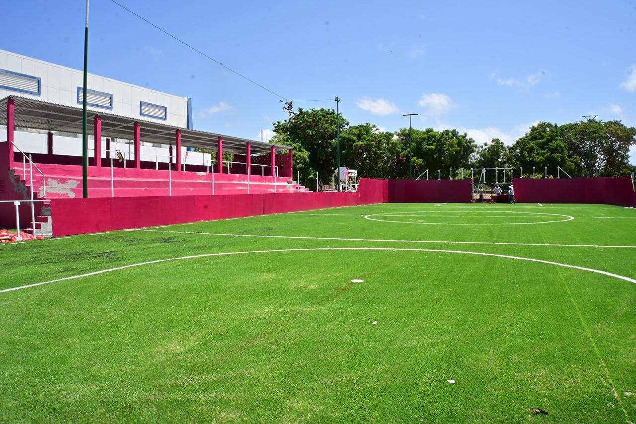 $!Rehabilitación de cancha Cefurmaz registra un 85 por ciento de avance