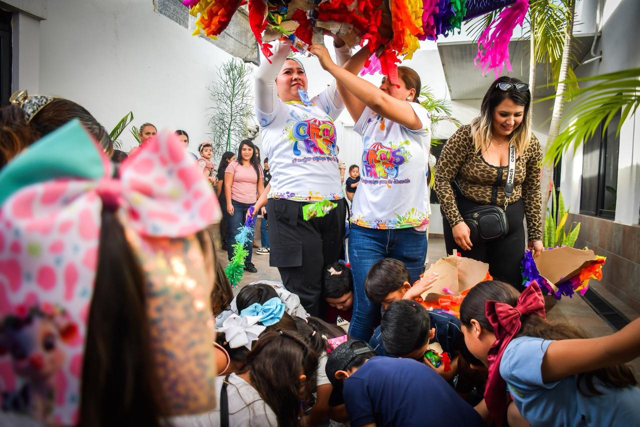 $!Arriban los Reyes Magos de Noroeste a Culiacán y cumplen deseos de niñas y niños