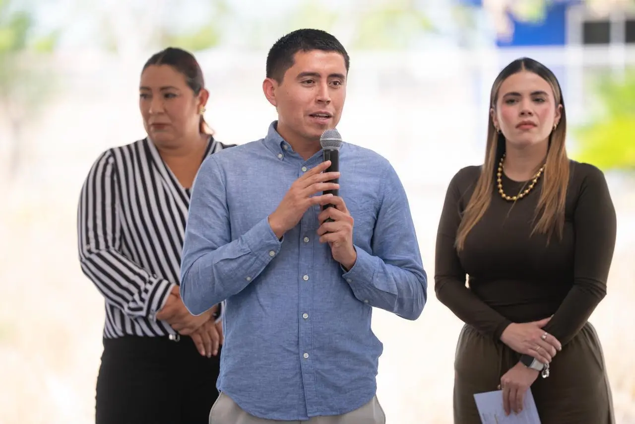 $!Gobierno de Culiacán lleva apoyos de agua potable a comunidades de la sindicatura de Emiliano Zapata