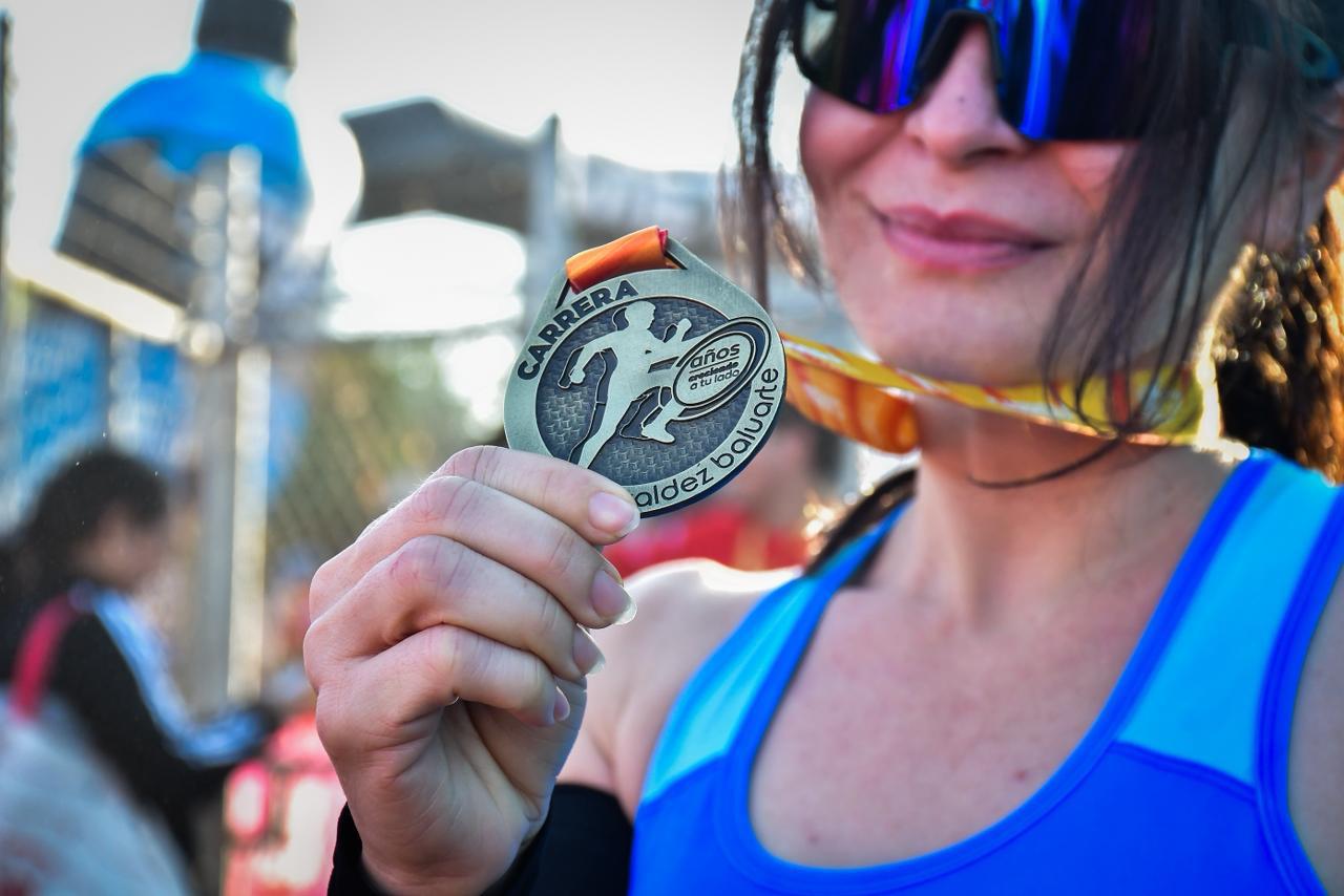 $!Festeja Mueblería Valdez Baluarte medio siglo de existencia con carrera con causa en Culiacán