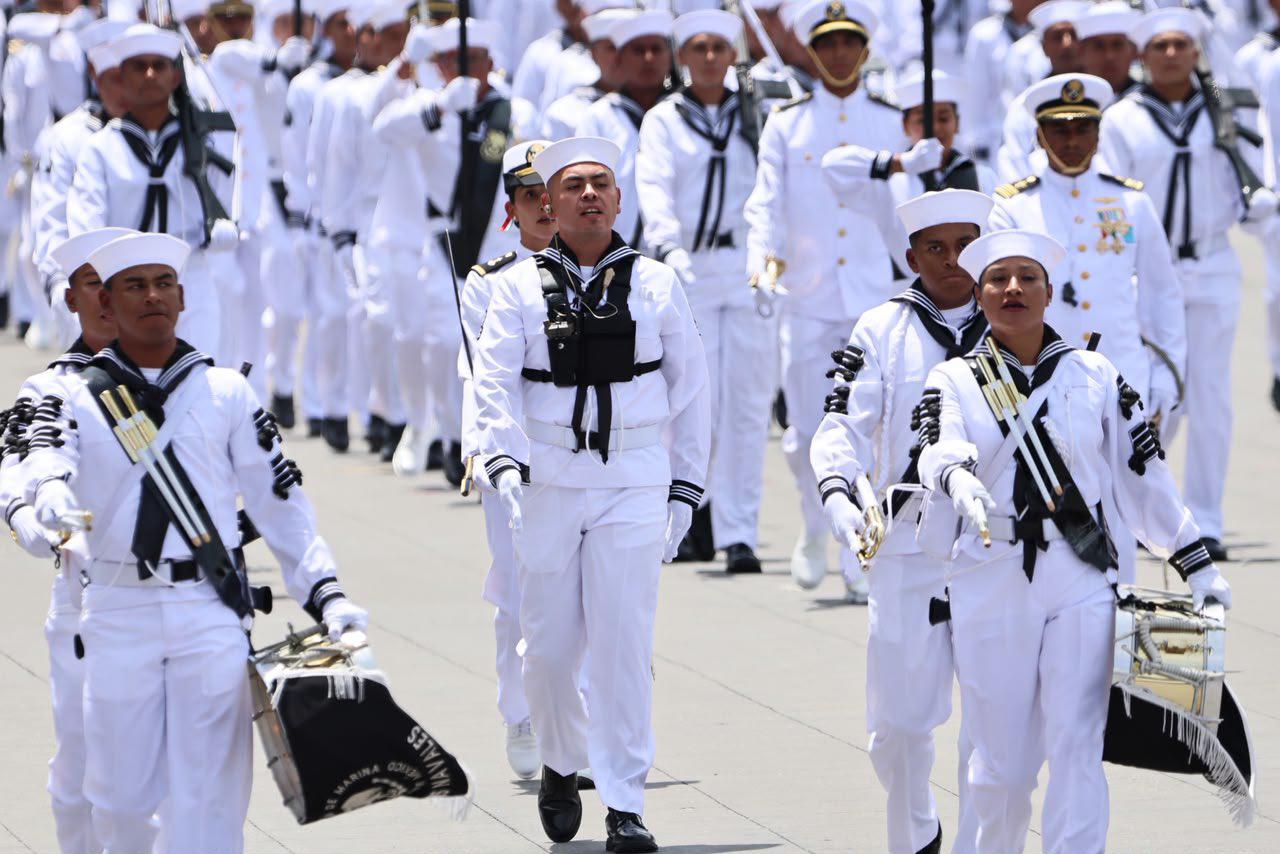 $!México no se doblega ni se vende, advierte Sheinbaum durante el desfile de la Independencia