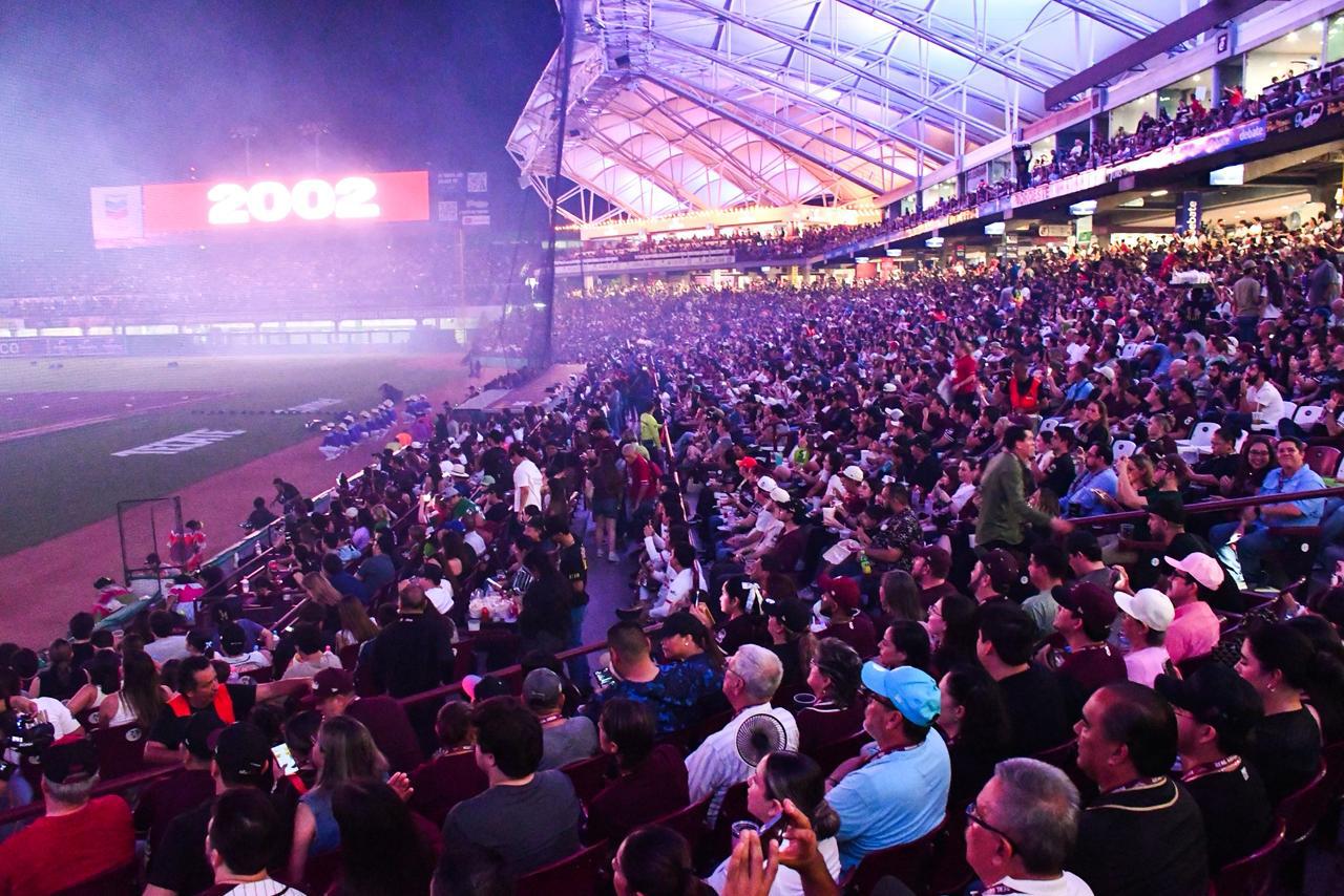 $!Responden culiacanenses a debut en casa de Tomateros en la Liga Mexicana del Pacífico