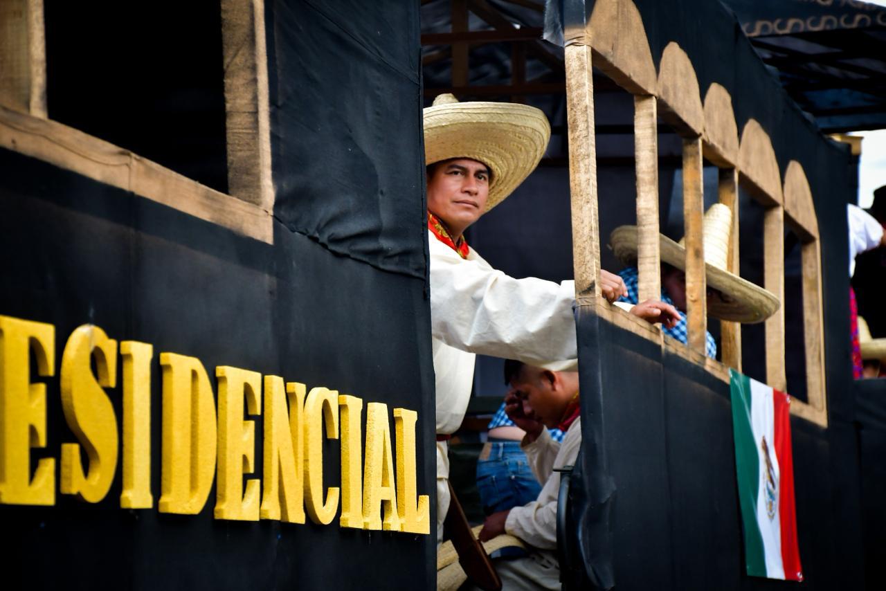 $!Arranca el desfile del 20 de Noviembre en Culiacán bajo resguardo de más de 10 mil efectivos