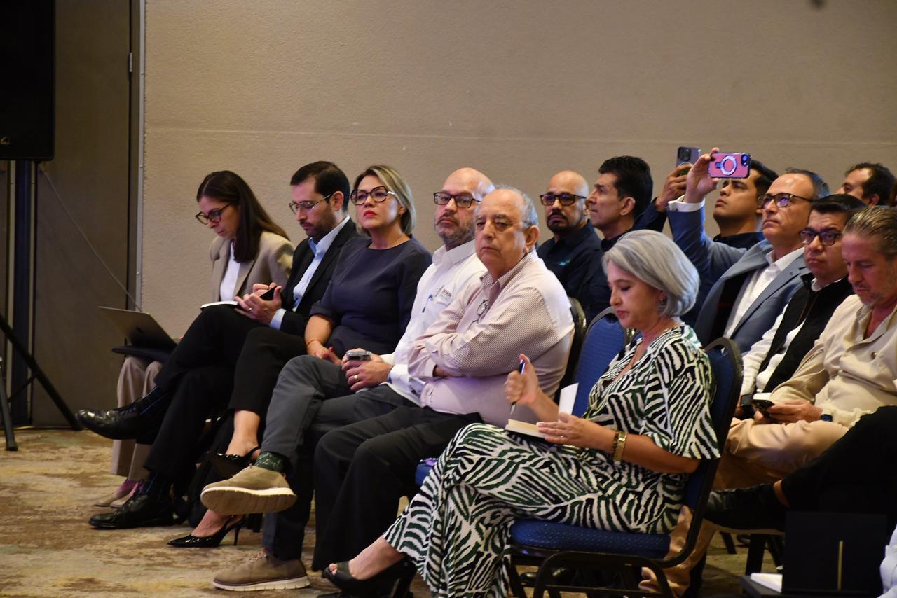 $!‘Quien va a sacarnos de la crisis es el Estado... hay que ayudarlo a que haga su tarea’, señala Arturo Luján