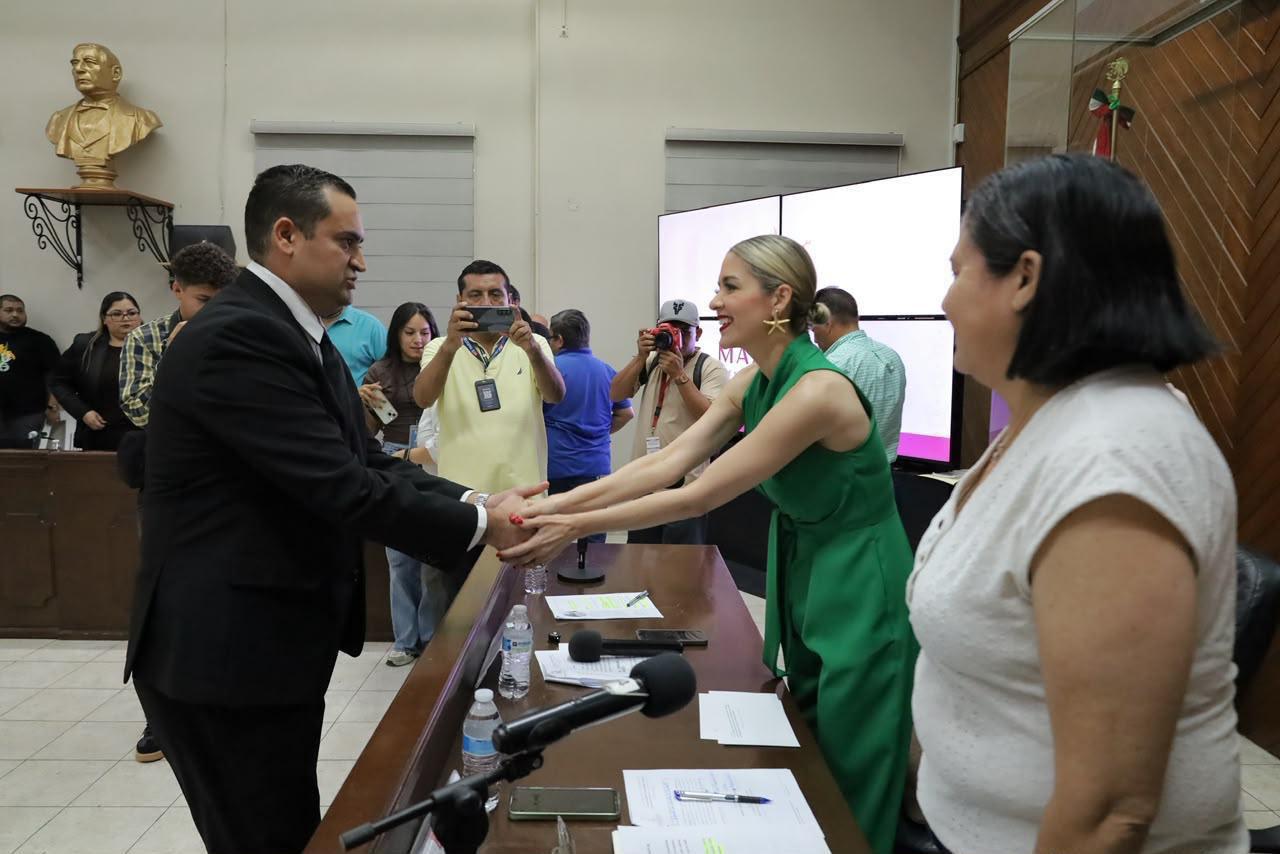 $!Rinde protesta Abraham Alfonso Ávalos Osuna como nuevo Secretario del Ayuntamiento de Mazatlán