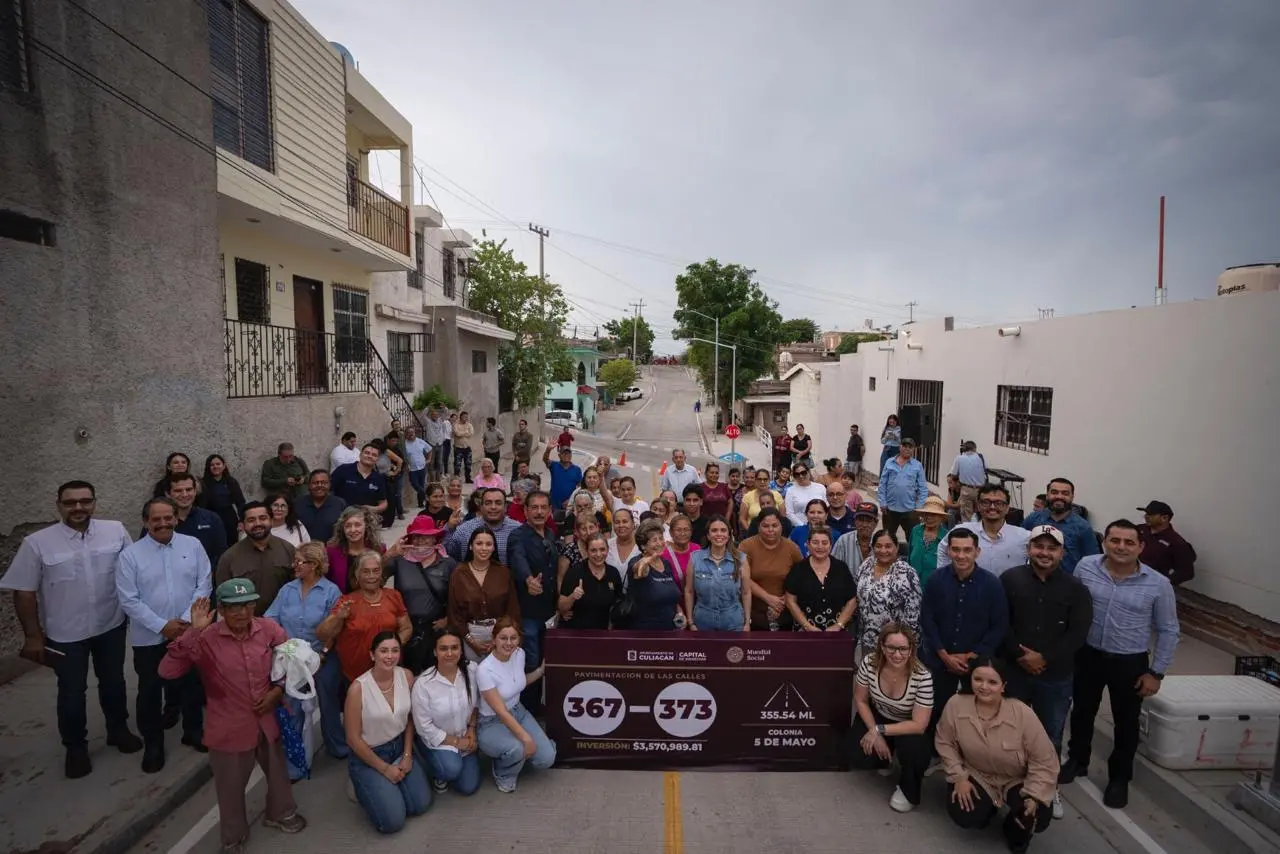 $!Gobierno de Culiacán inaugura pavimentación de siete calles en la Calle 5 de Mayo