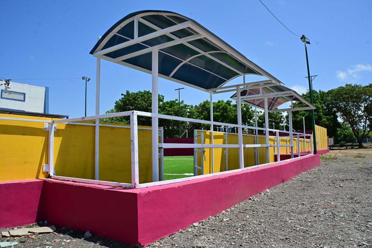 $!Rehabilitación de cancha Cefurmaz registra un 85 por ciento de avance
