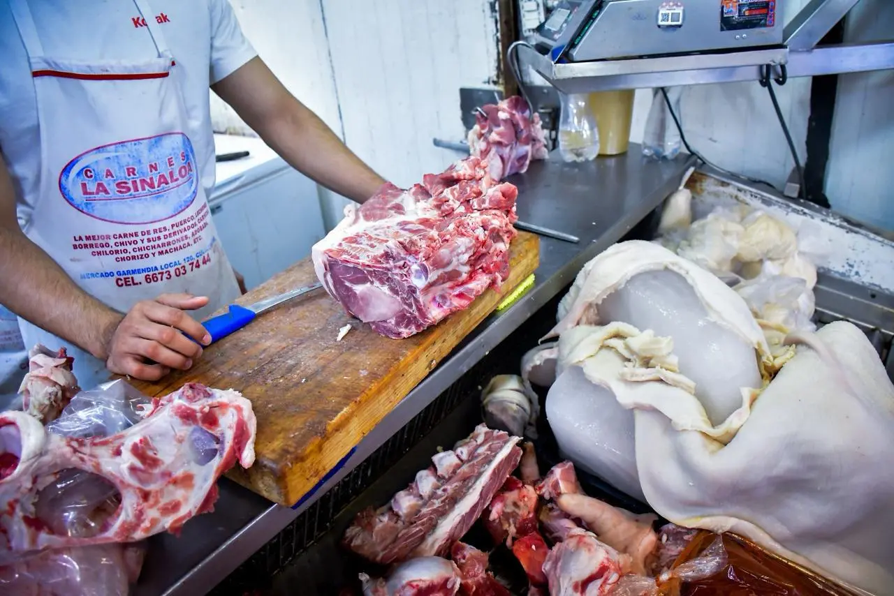 $!Menudo y pozole impulsan las ventas decembrinas en mercados de Culiacán