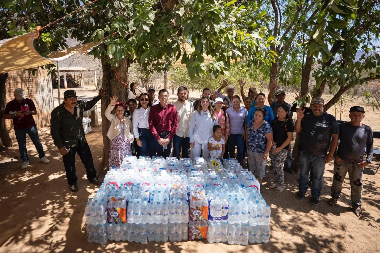 $!Llevan agua a familias de Imala, en Culiacán, ante afectaciones por la sequía