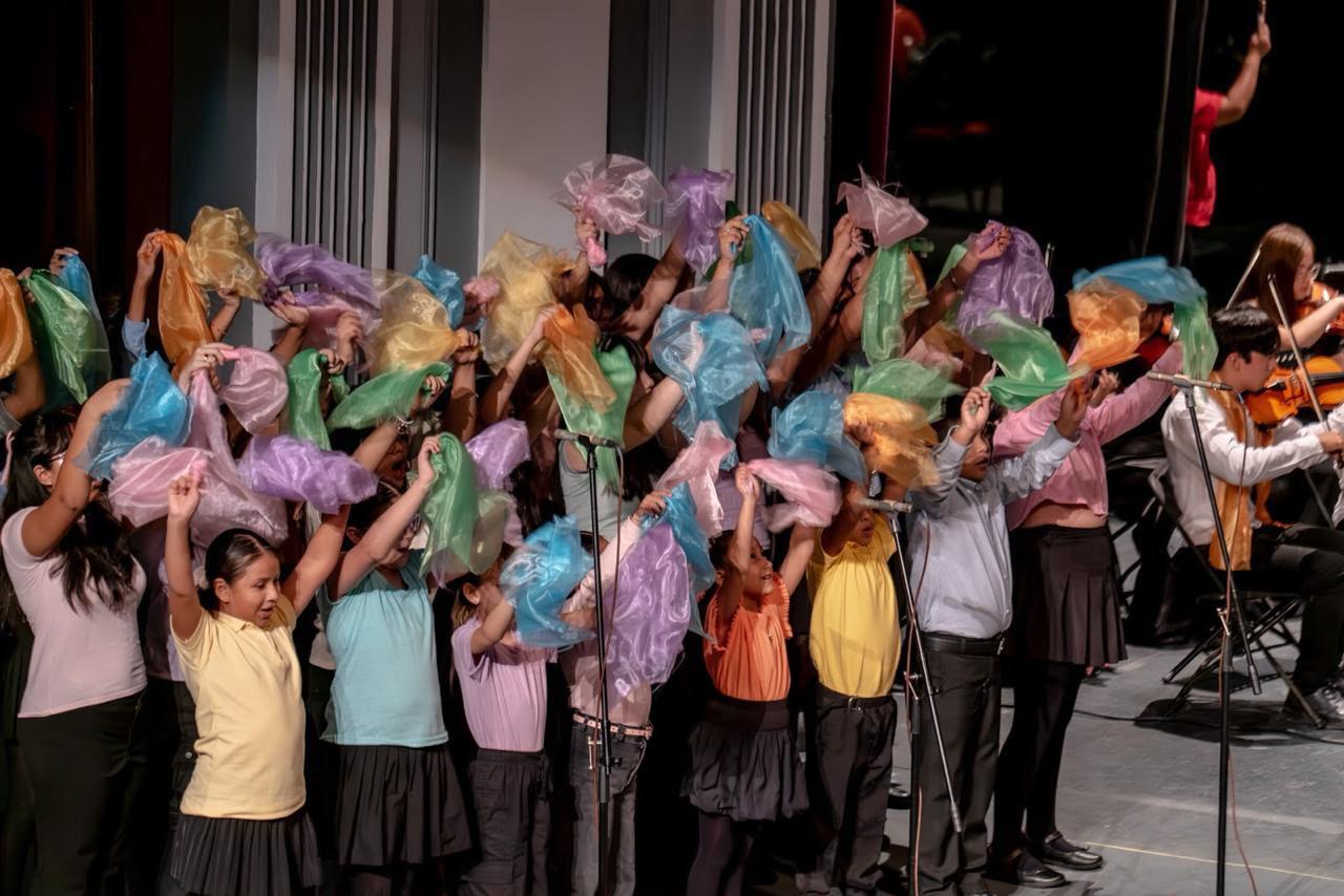 $!Talento rosarense conquista Festival Cultural: ‘Raíces de Plata’ destaca en gala del ISIC