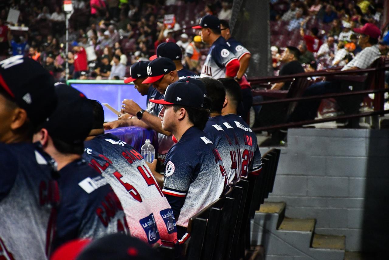 $!Tomateros consigue su segundo triunfo con nueva remontada