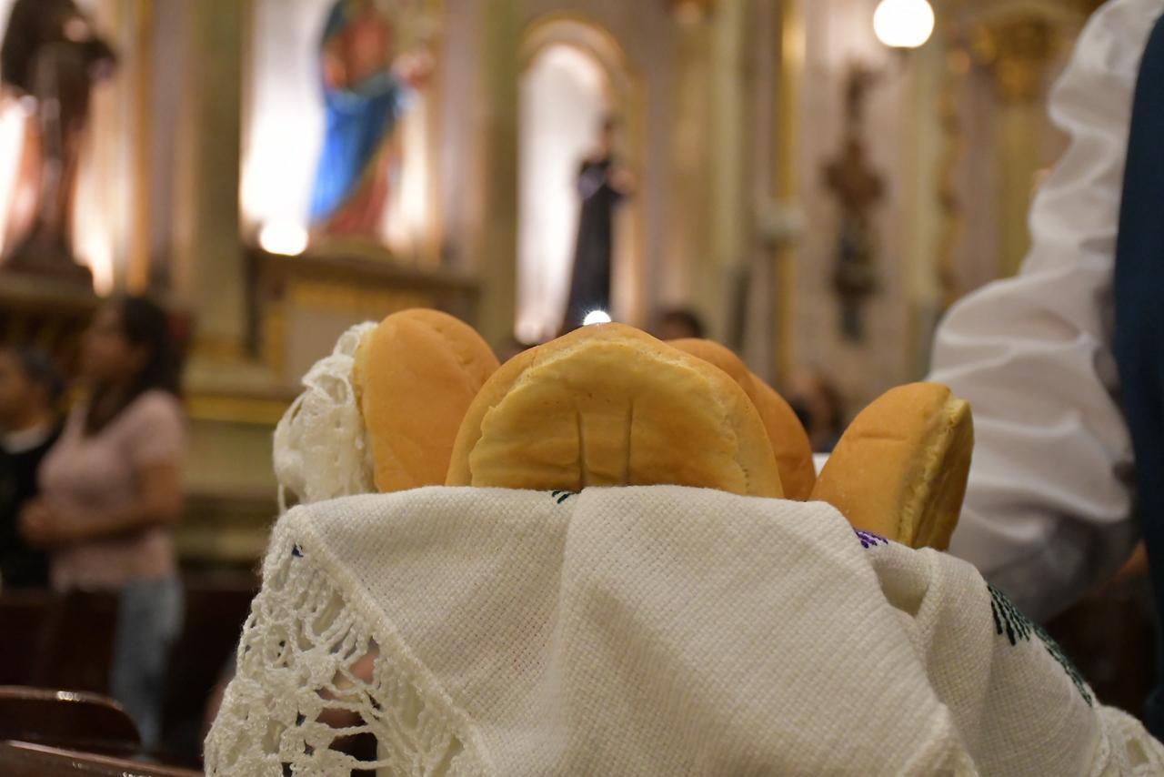 $!Catedral de Culiacán celebra el Jueves Santo con llamado a vivir la fe desde el servicio