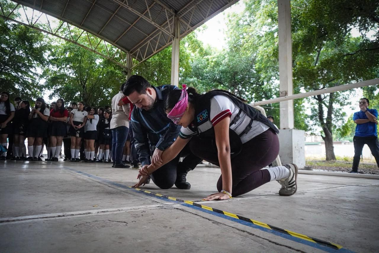 $!Llevan programa Somos Inclusión a preparatoria Victoria del Pueblo en Culiacán