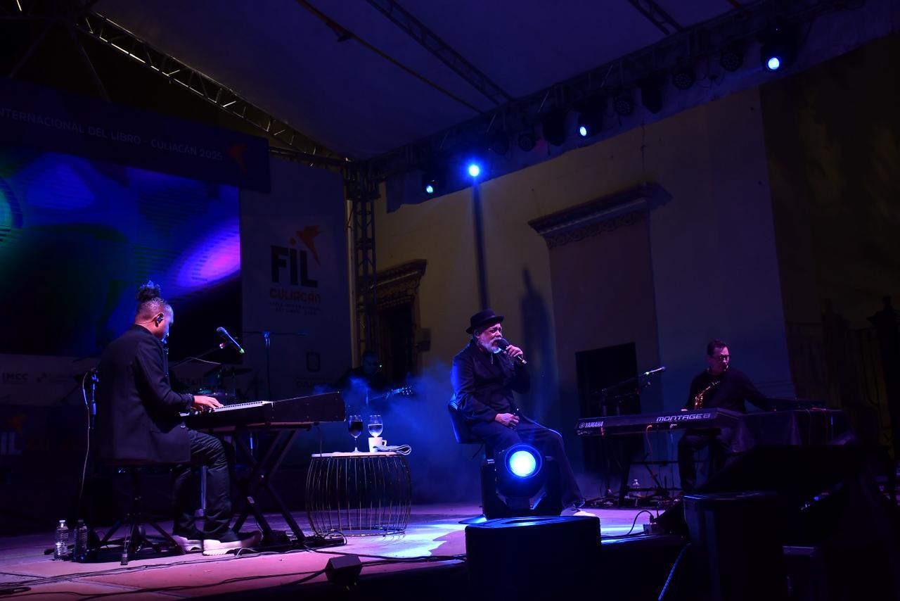 $!Céspedes también brindó un homenaje a compositores mexicanos, entre ellos al gran Armando Manzanero.