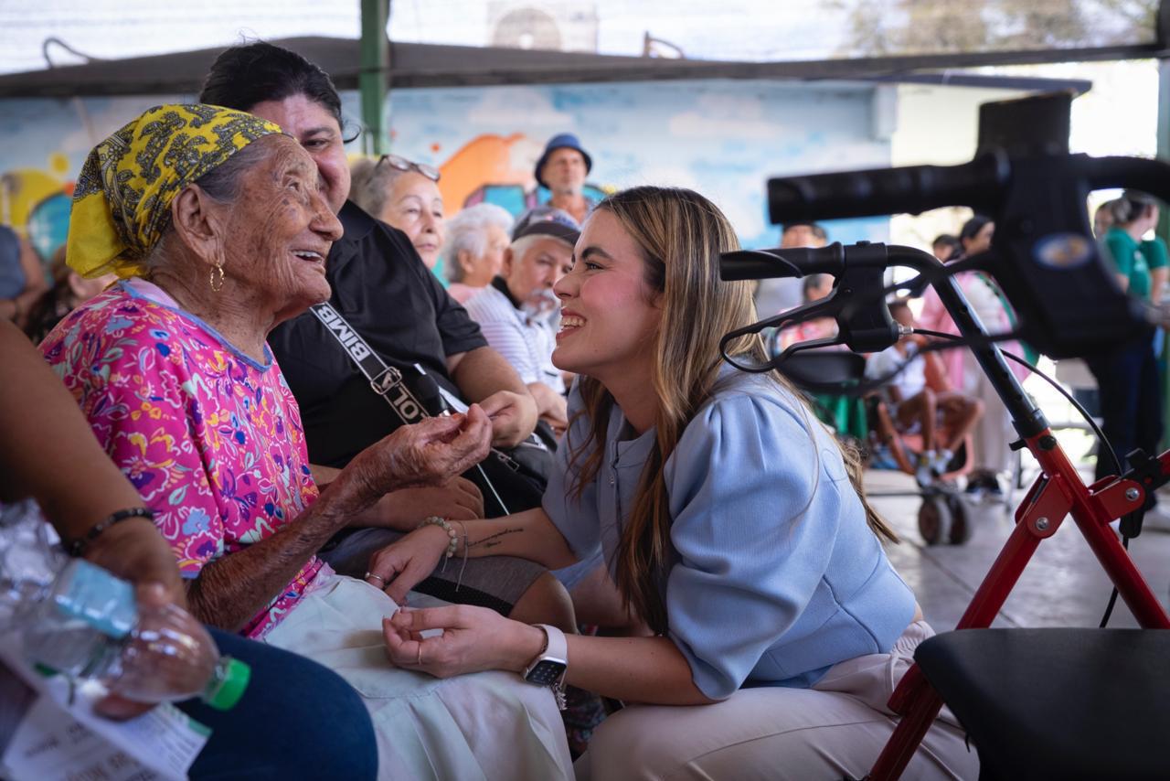 $!Acerca Ayuntamiento de Culiacán servicios de salud y apoyos sociales a habitantes de Los Huertos