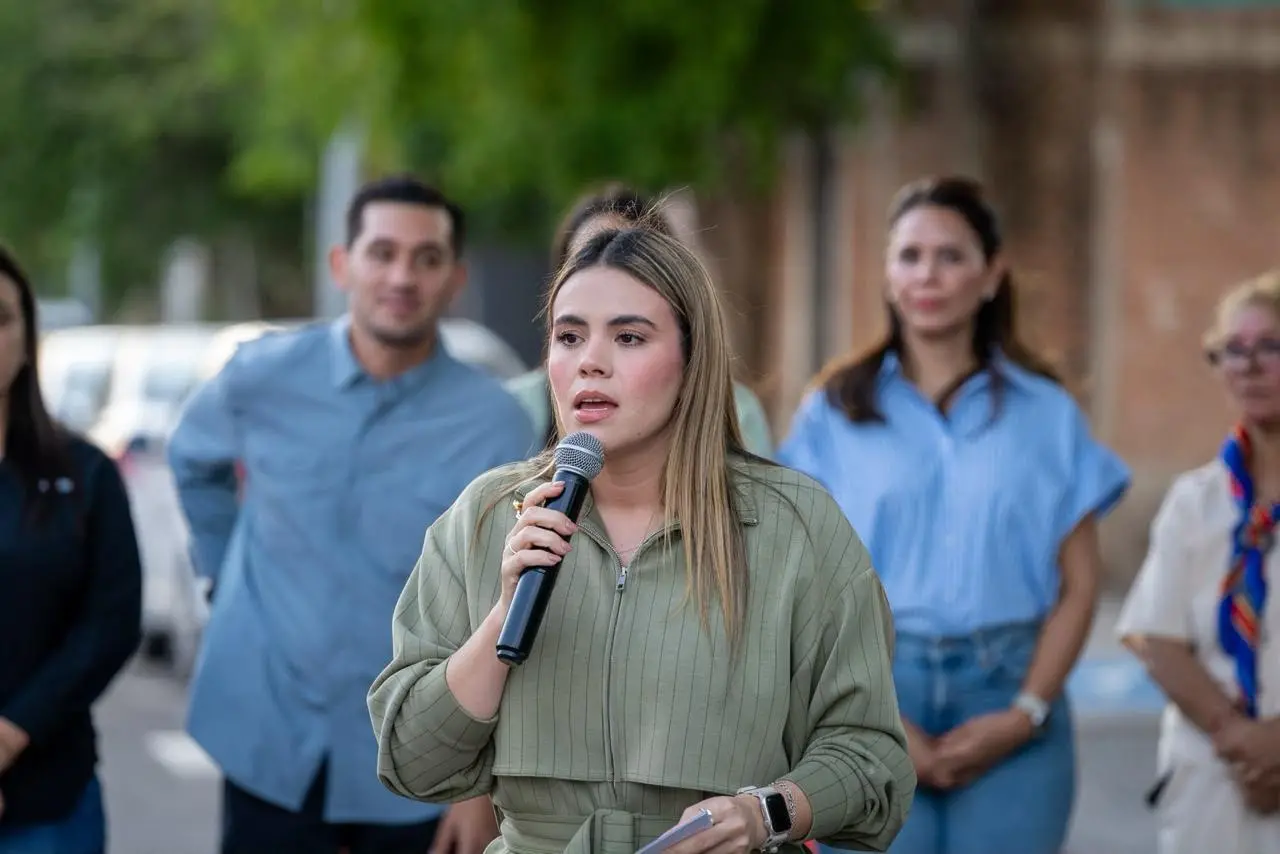 $!Tras 50 años de espera, pavimentan cinco calles en la colonia Independencia de Culiacán