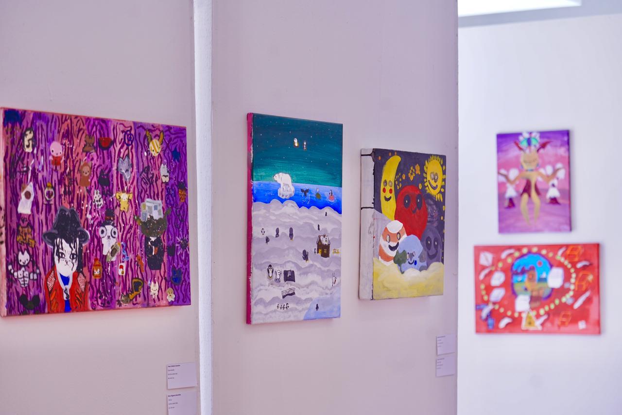 $!Una diversidad de temas plasmaron los pequeños artistas.