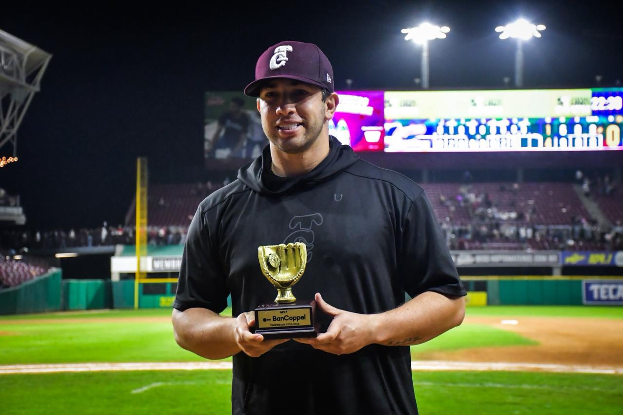 $!Tomateros empareja la Serie Navideña con poder guinda