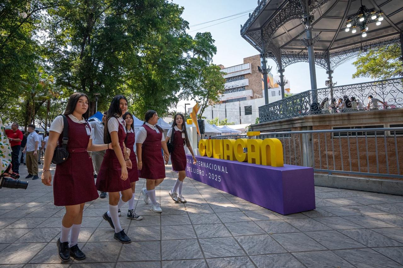 $!Registra organización más de 16 mil visitantes en el primer día de la FIL Culiacán 2025