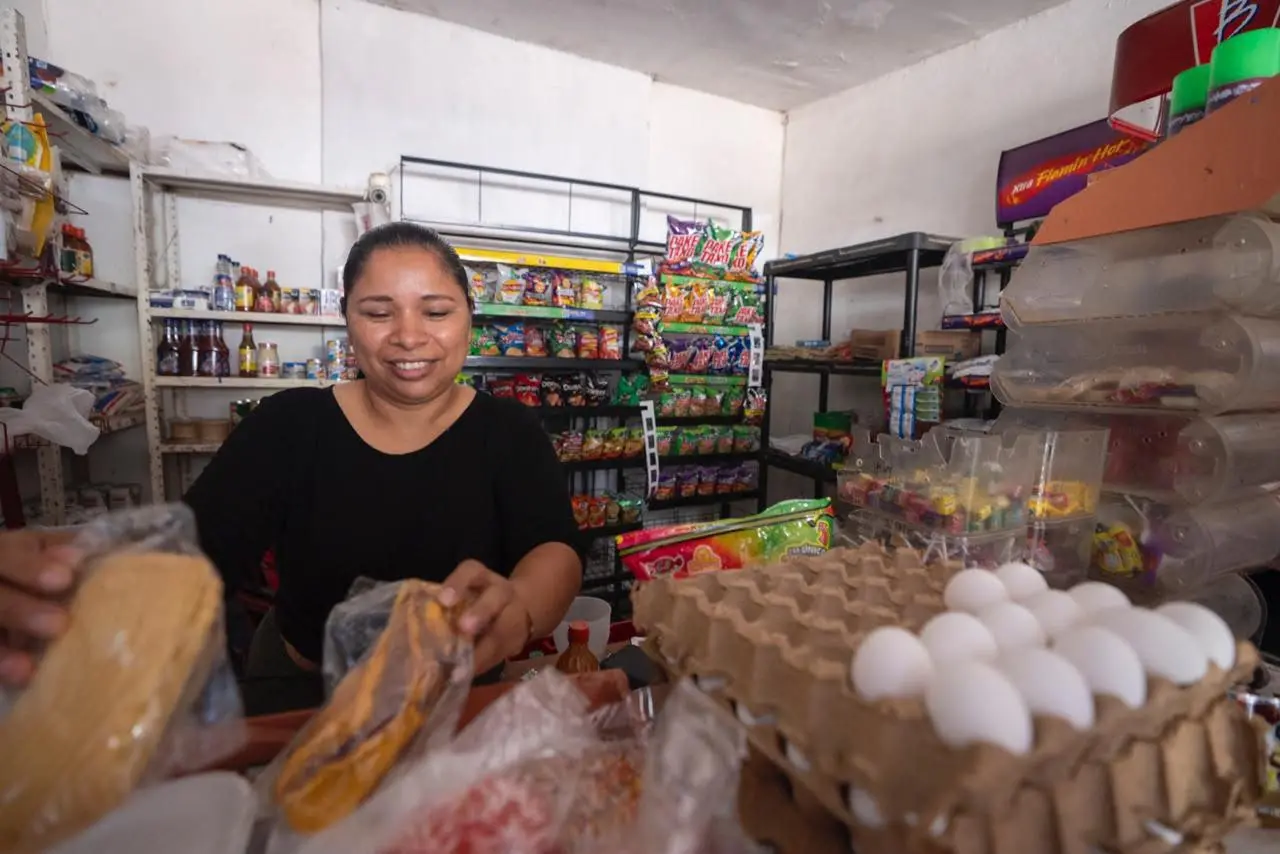 $!Gobierno de Culiacán entrega más apoyos del programa Mujeres Emprendedoras por el Bienestar