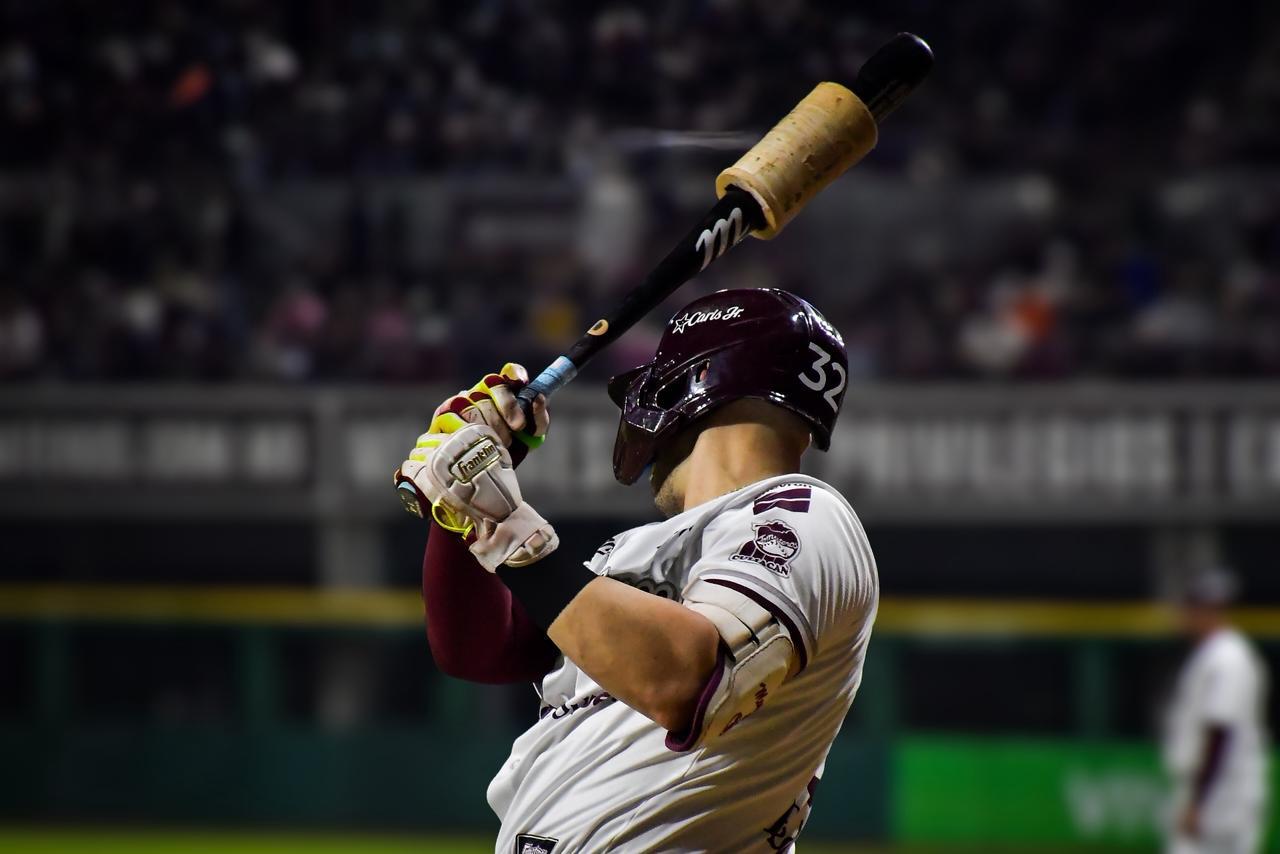 $!Tomateros de Culiacán pega de nuevo y queda a dos triunfos de la final de la LMP