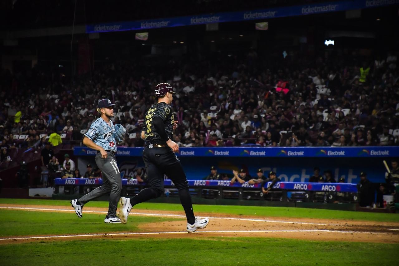 $!Tomateros blanquea a Algodoneros y se lleva la serie en casa