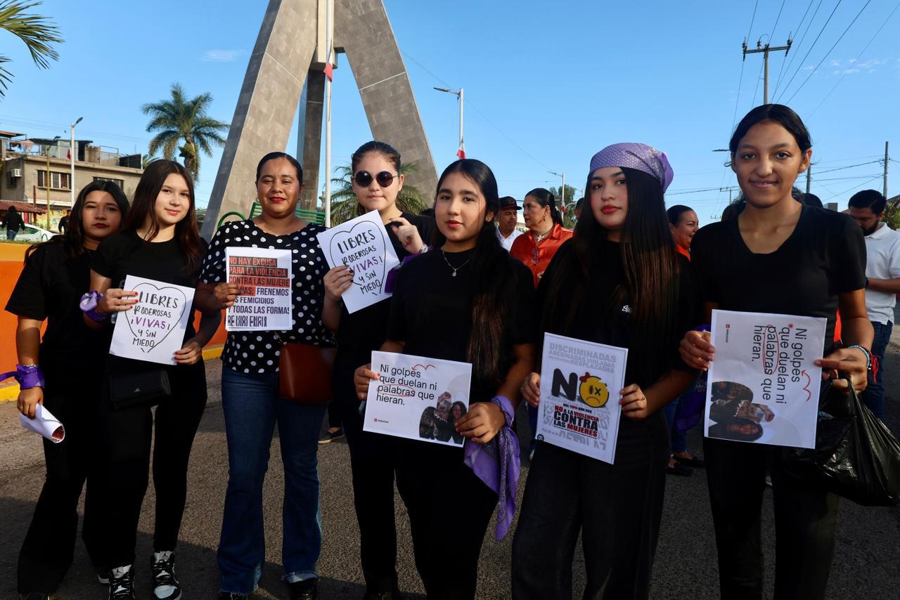 $!Con marcha culminan los 16 Días de Activismo contra la Violencia hacia la Mujeres en Elota