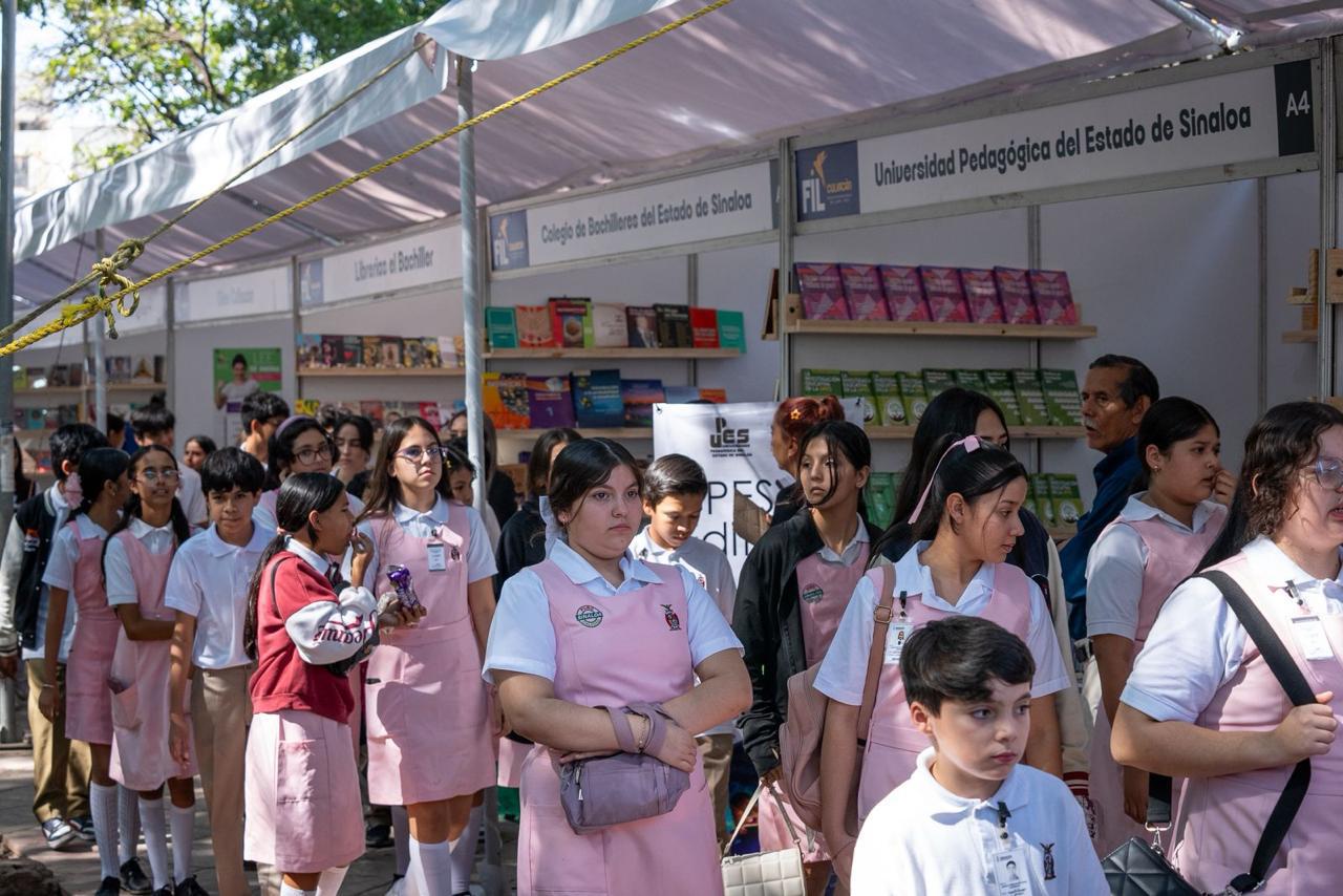 $!Registra organización más de 16 mil visitantes en el primer día de la FIL Culiacán 2025