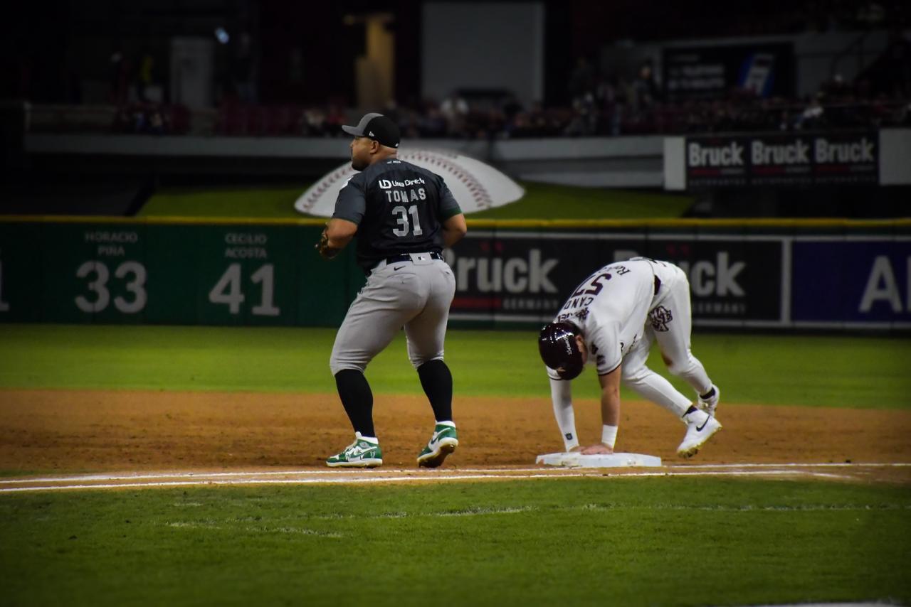 $!Tomateros y Cañeros trasladan la batalla a Los Mochis