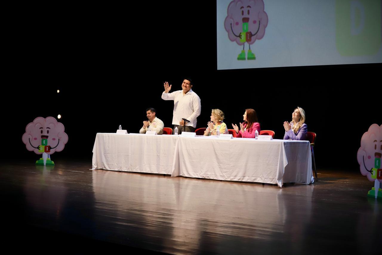 $!Brindan equipo y capacitación para diagnosticar alteraciones en neurodesarrollo de infancias en Sinaloa