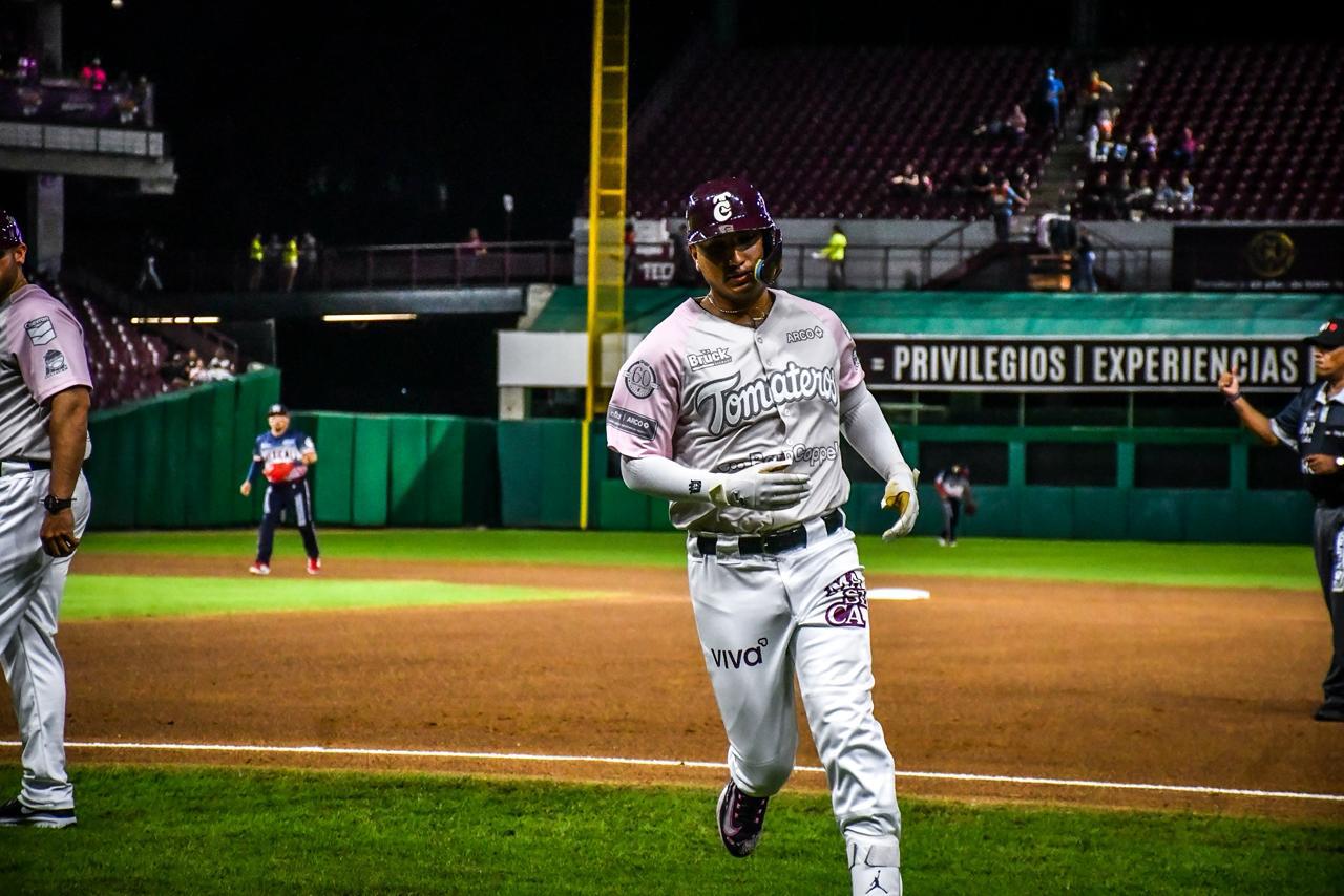 $!Tomateros consigue su segundo triunfo con nueva remontada