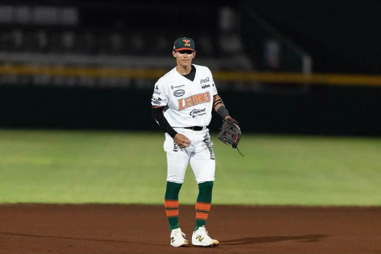 $!Mazatlecos Álex Tolosa y Alfredo Magaña debutan en LMB