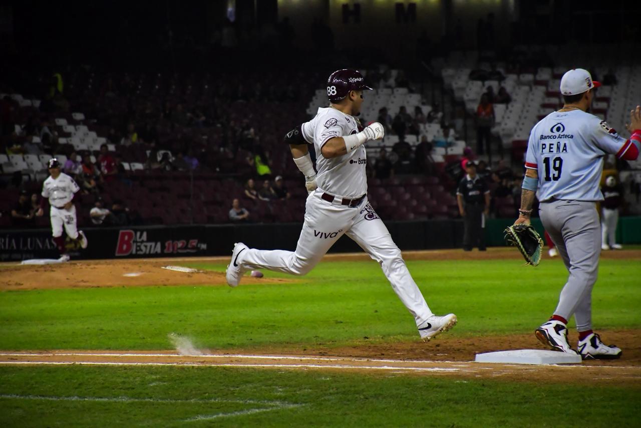 $!Tomateros remonta con rally explosivo y empata la serie en casa
