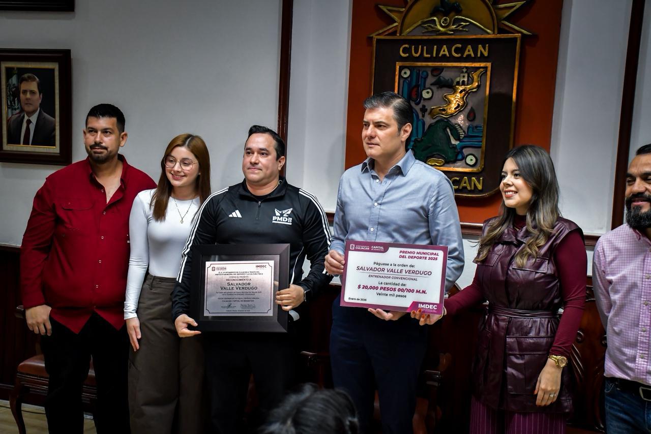 $!Reconocen a atletas y entrenadores con el Premio Municipal del Deporte 2025 en Culiacán