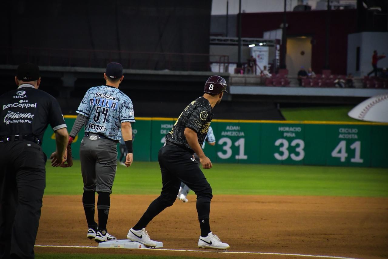 $!Tomateros blanquea a Algodoneros y se lleva la serie en casa