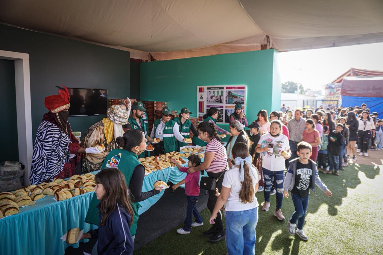 $!Familias culiacanenses celebran el Día de Reyes con acceso gratuito y juegos en la Verbena