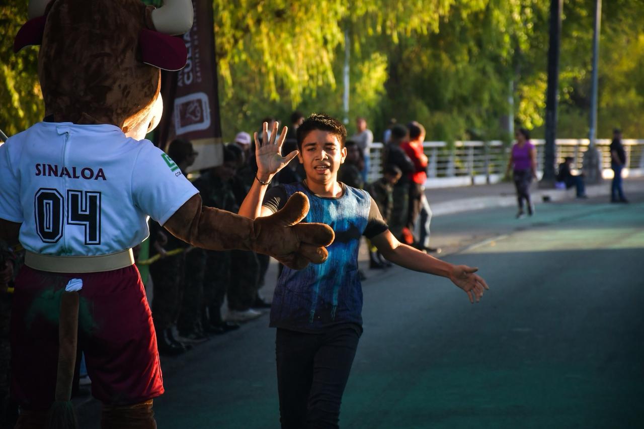 $!Cobaes celebra con éxito en Culiacán la décima edición de la carrera ‘Píntate Verde’