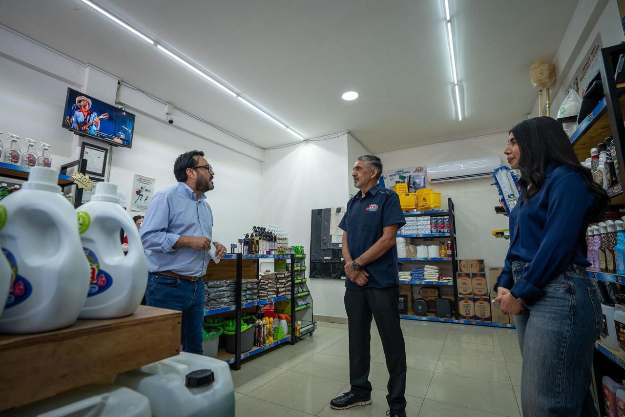 $!Entrega Juan de Dios Gámez 700 mil pesos de Impulso NAFIN a empresa Jocla