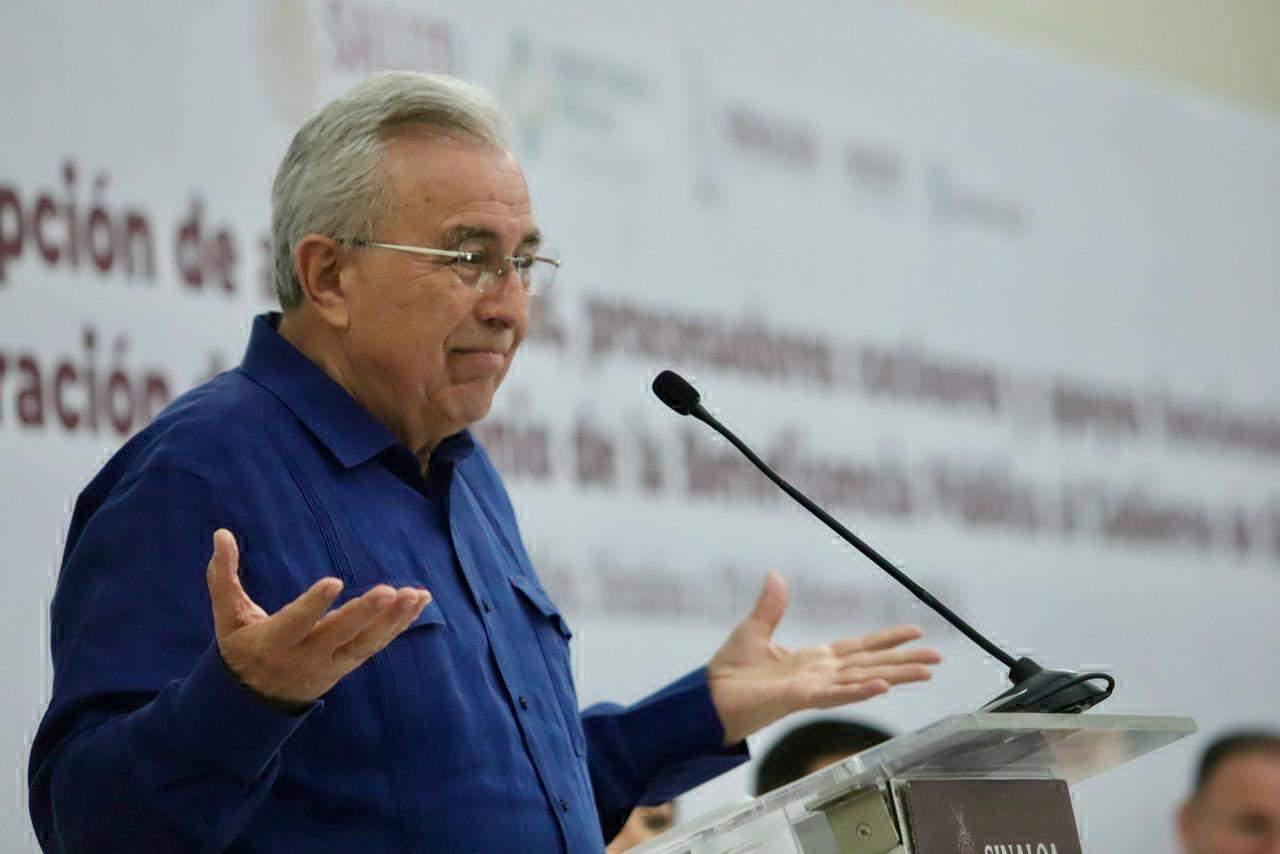 $!Entrega Beneficencia Pública Nacional 19 ambulancias y equipo a Sinaloa