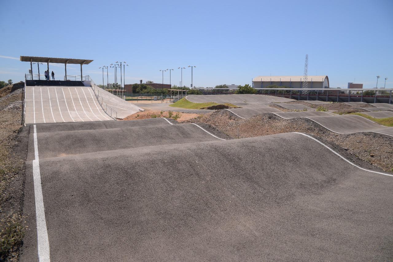 $!A 5 meses de su inauguración, obras entregadas por Quirino en el Isde presentan fallas